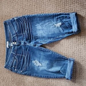 No Boundries junior size 17 capris